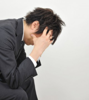 借金返済の悩み。南城市で債務整理・任意整理・自己破産・個人再生をする